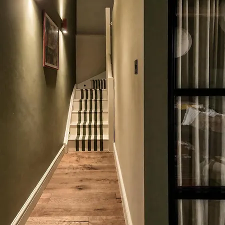 Apartment Luxury 2 Bedroom Barn Conversion With Gym
